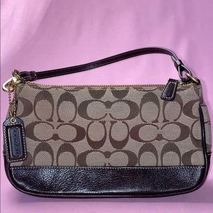 Classic Coach Shoulder Bag